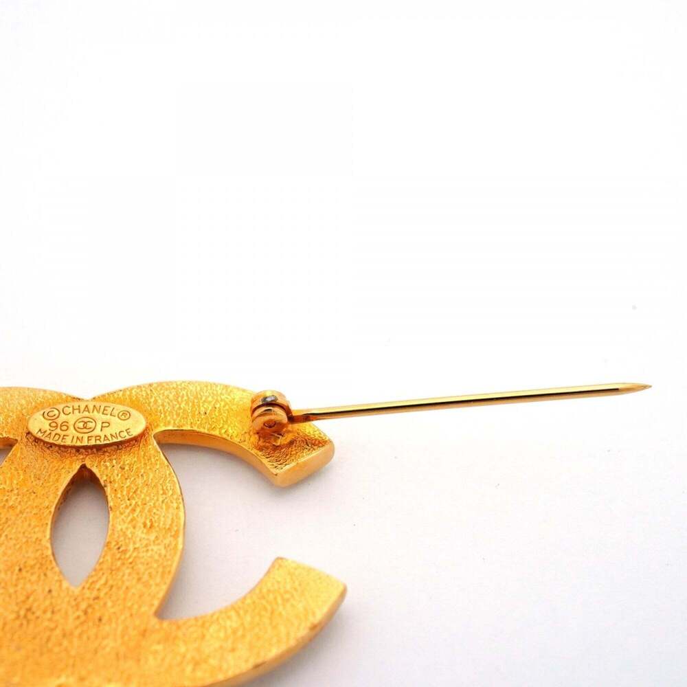 CHANEL Authentic Gold Logo Brooch - Picture 7 of 7